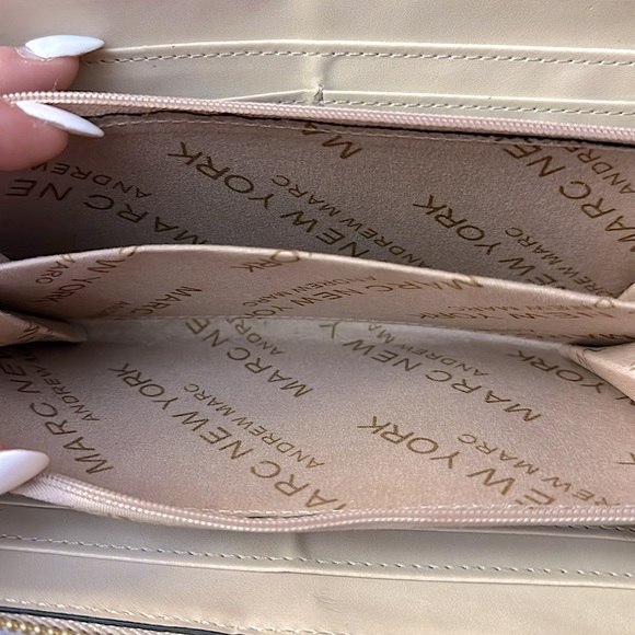 MARC New York Andrew Marc wallet - Picture 3 of 4